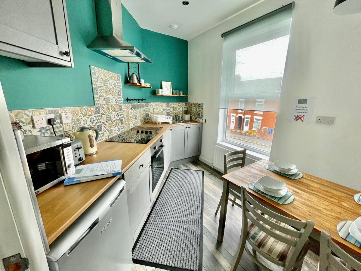 The Corner House - Modern Chesterfield Town Centre Apartments Zewnętrze zdjęcie